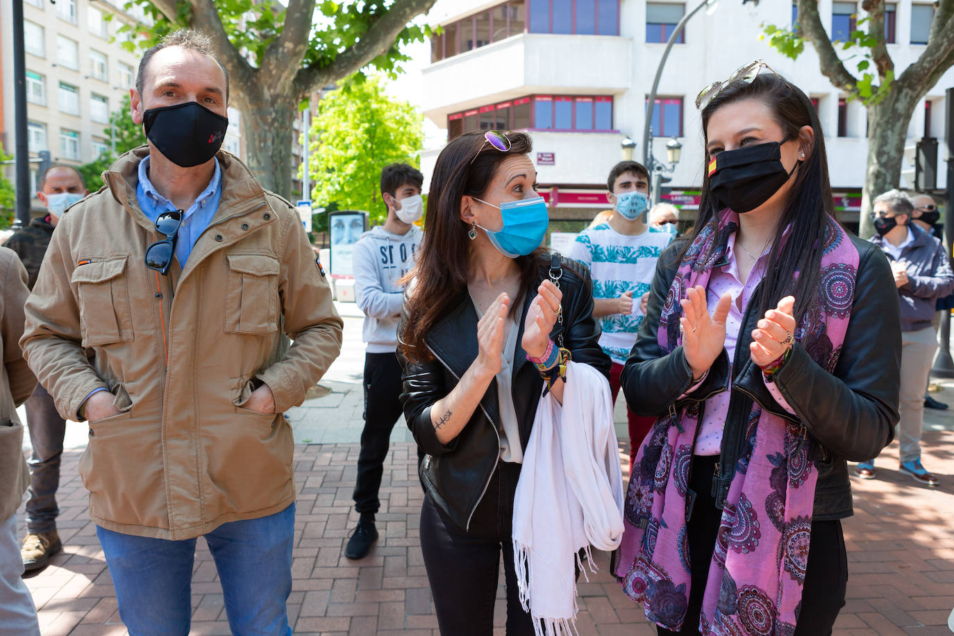 Diego Urdiales ha encabezado el 'paseo' taurino por El Espolón