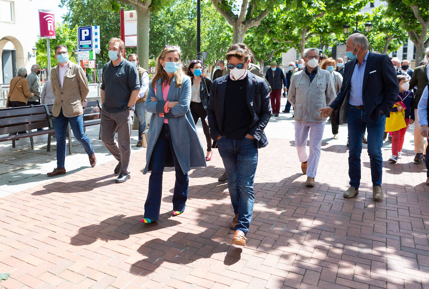 Diego Urdiales ha encabezado el 'paseo' taurino por El Espolón
