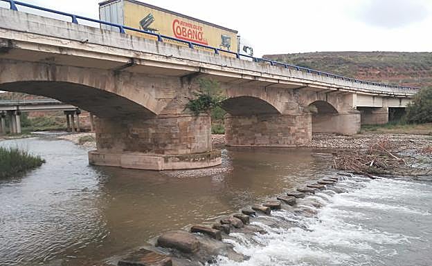 Paso sobre la N-232. 