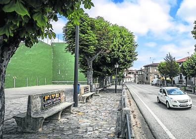 Imagen secundaria 1 - Los bancos azulejados de Pradillo, en la Lista Roja del Patrimonio