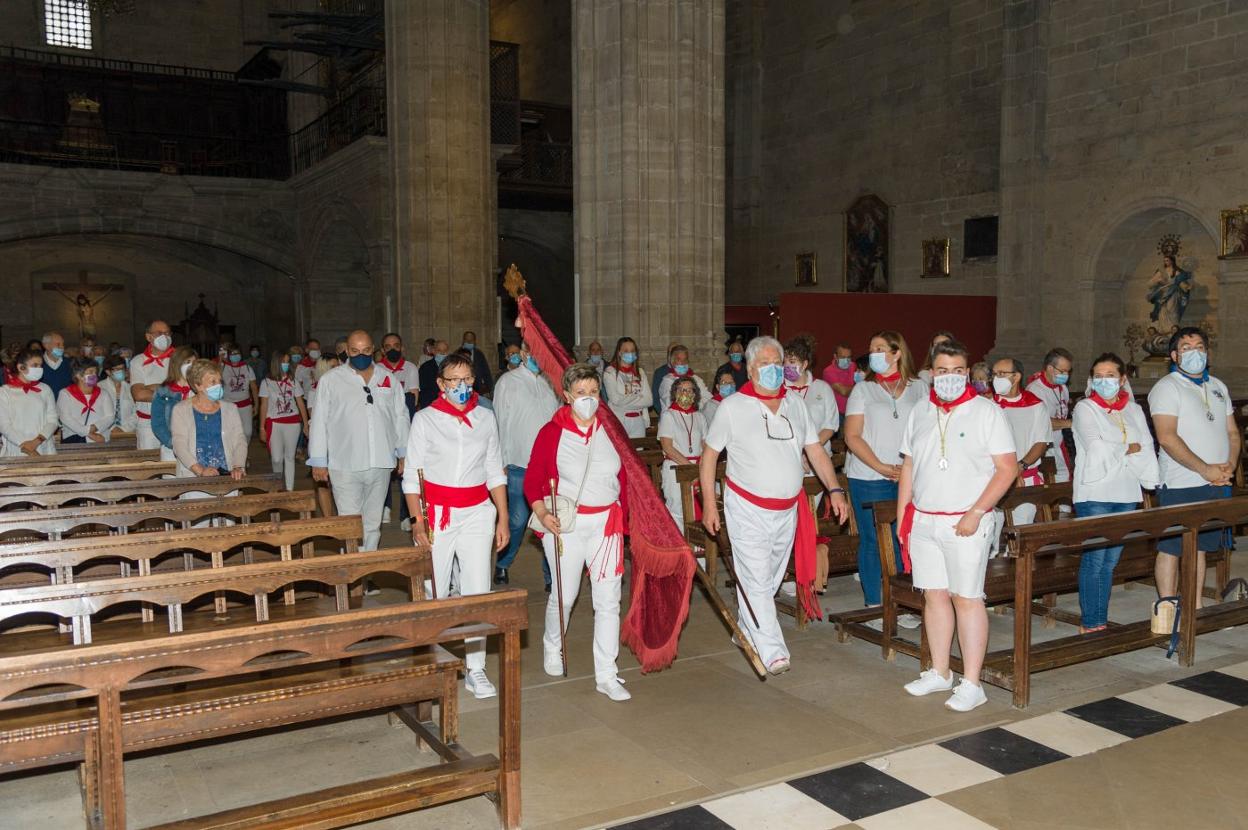 Celebración ayer de la misa en honor a San Pedro. 