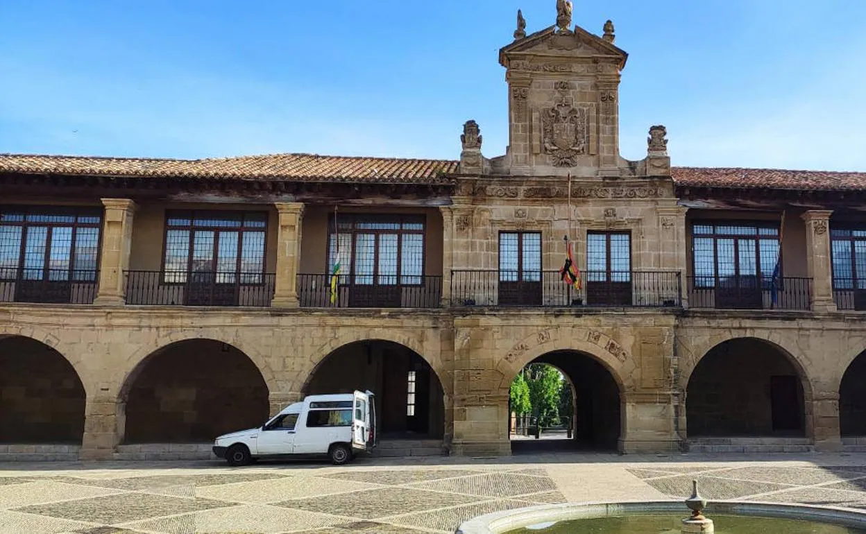 Santo Domingo prorroga por convenio sus cursos de Filosofía al menos dos años más
