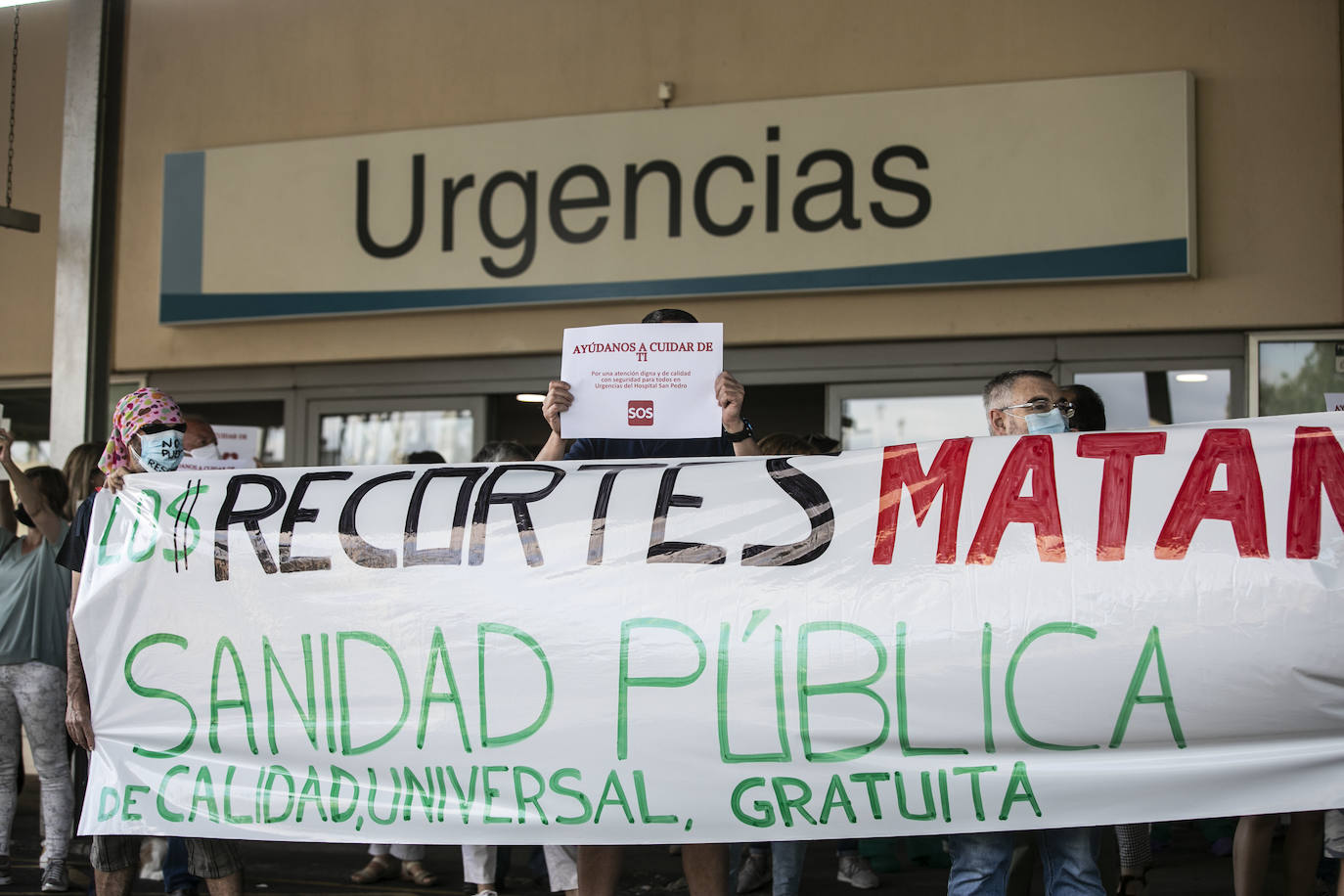 Los trabajadores pidieron este lunes la contratación de más personal y espacios más adecuados