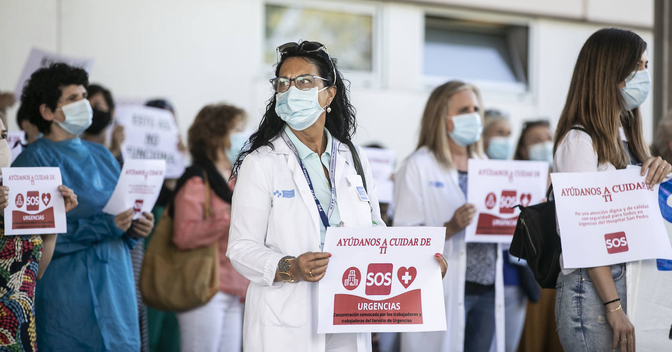 Los trabajadores pidieron este lunes la contratación de más personal y espacios más adecuados