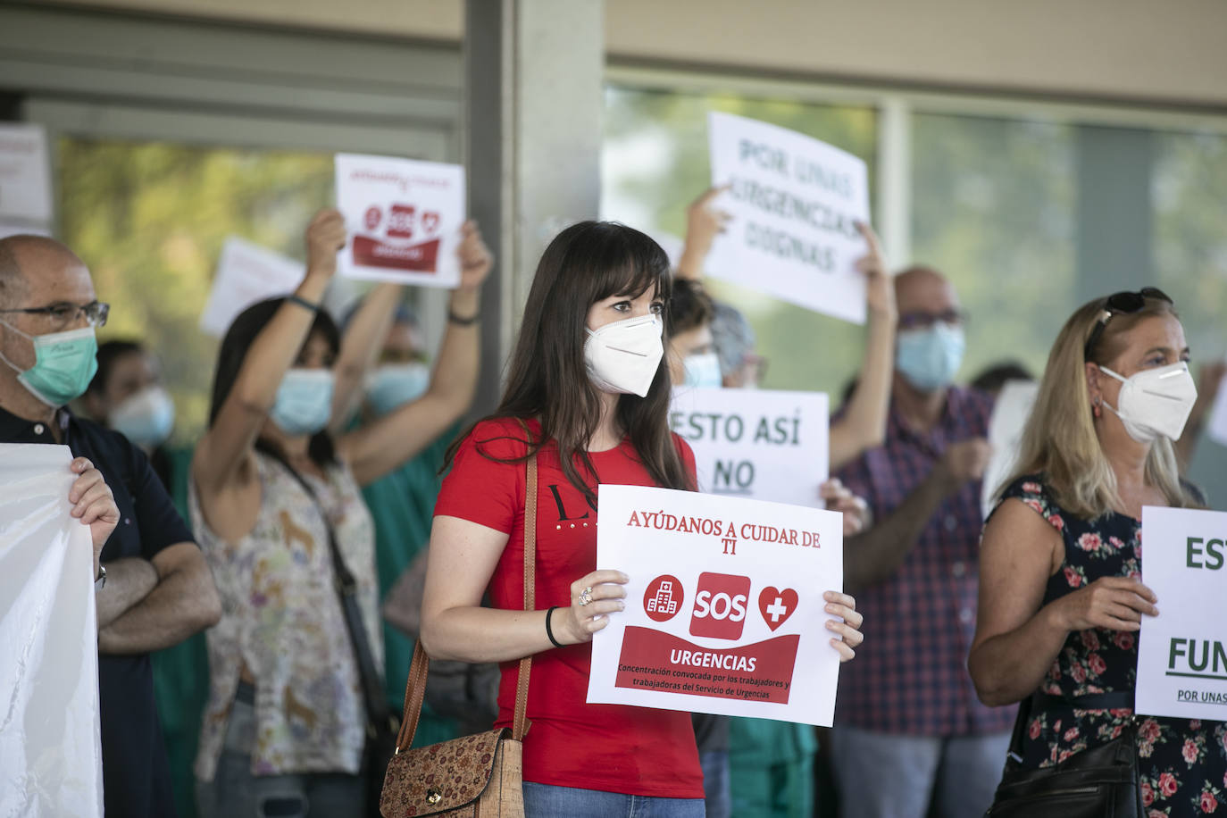 Los trabajadores pidieron este lunes la contratación de más personal y espacios más adecuados