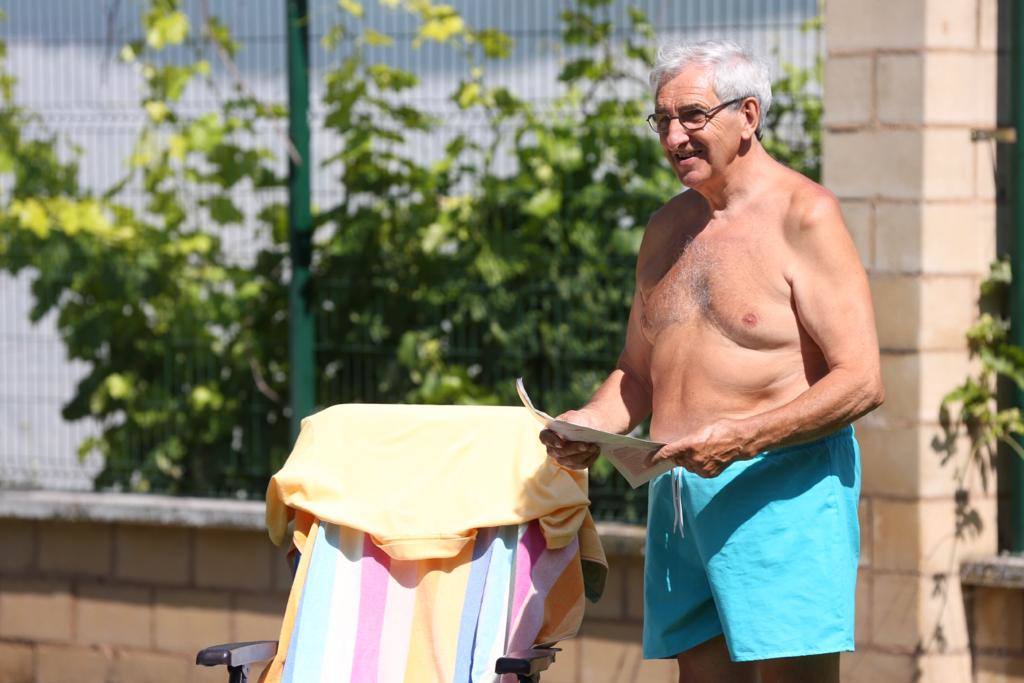 Después de la polémica de las últimas semanas, las piscinas de El Cortijo han abierto este miércoles sus puertas.