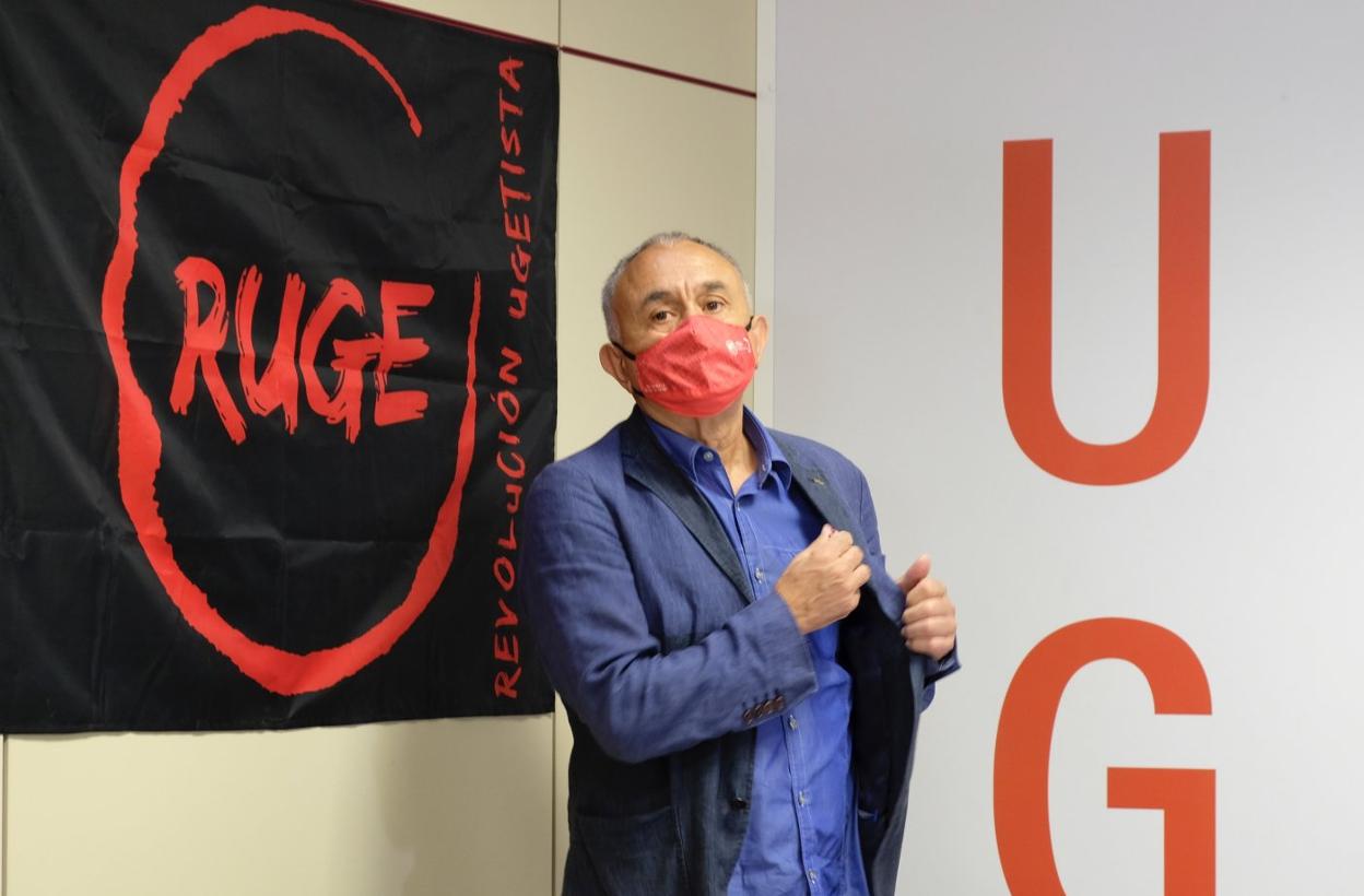 Pepe Álvarez, ayer en la sede regional de UGT en Logroño. 