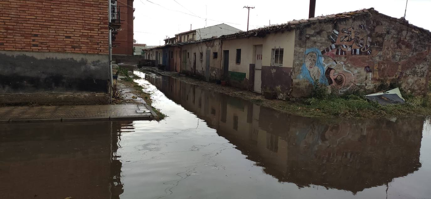 Los efectos de la tormenta se dejan ver en las calles de la ciudad