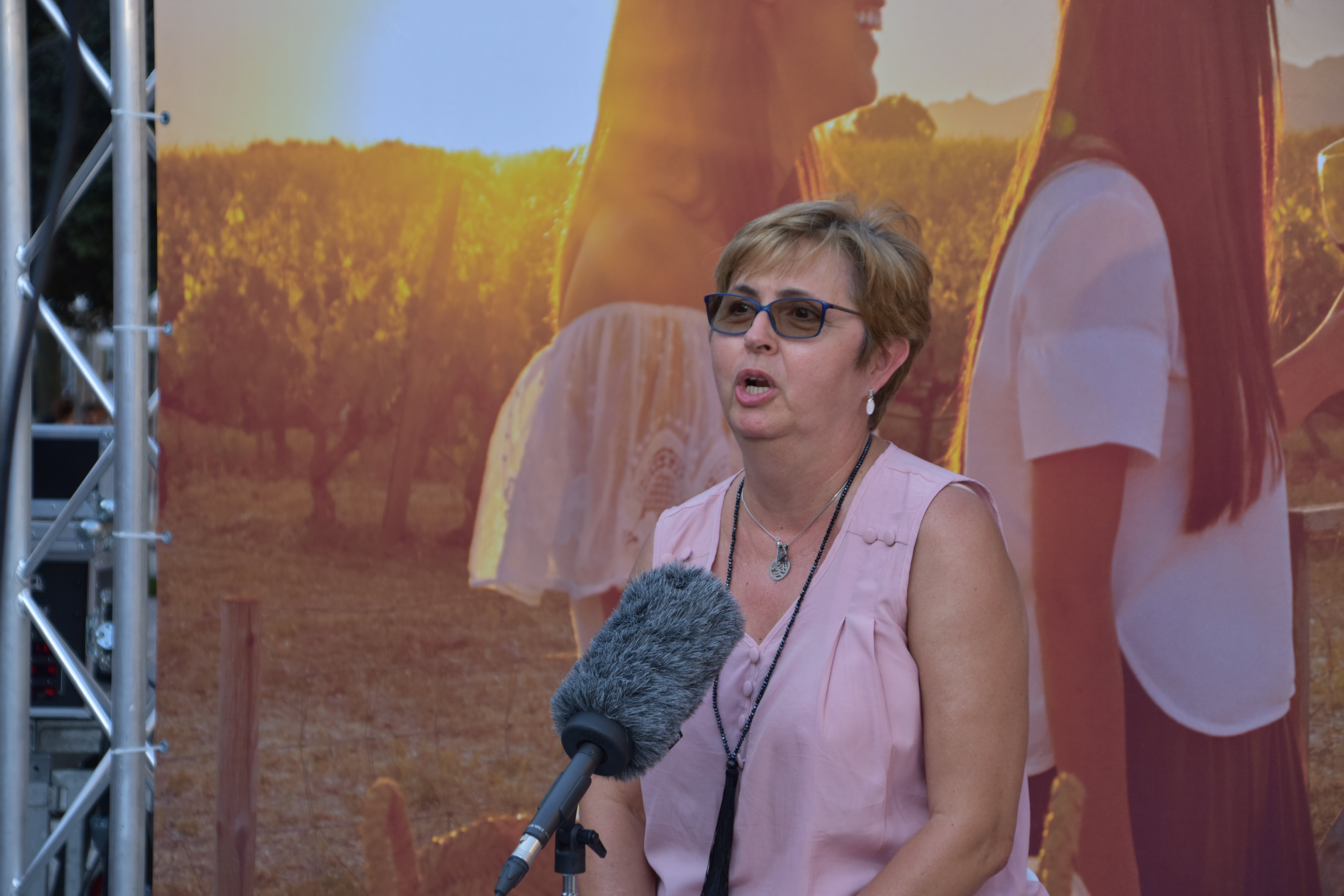 El actor Nacho Guerreros no ha dudado en ir a contar las maravillas de su localidad para apoyar el turismo riojano