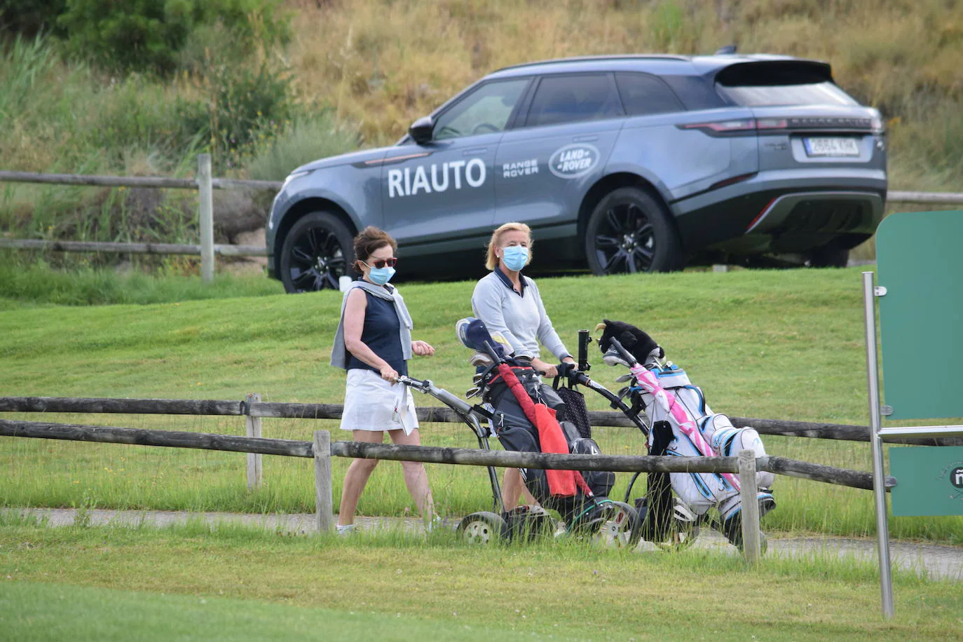 La Liga de Golf y Vino se retomó este sábado en El Campo de Logroño.