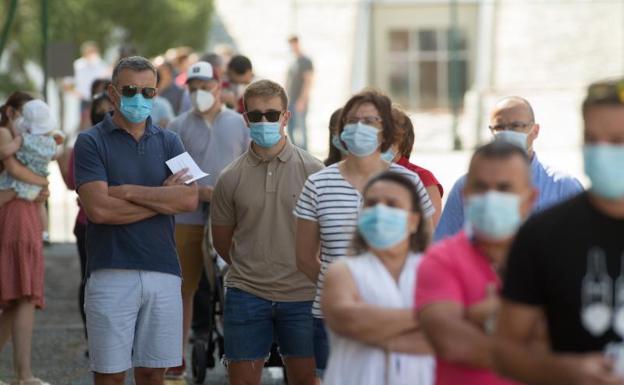 El 62% de los españoles defiende medidas más contundentes contra la pandemia