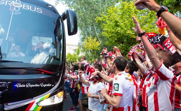 Imagen principal - A pesar de no lograr el objetivo, el partido de la temporada pasada marcó un punto de inflexión en cuanto a seguimiento de la UDL. 