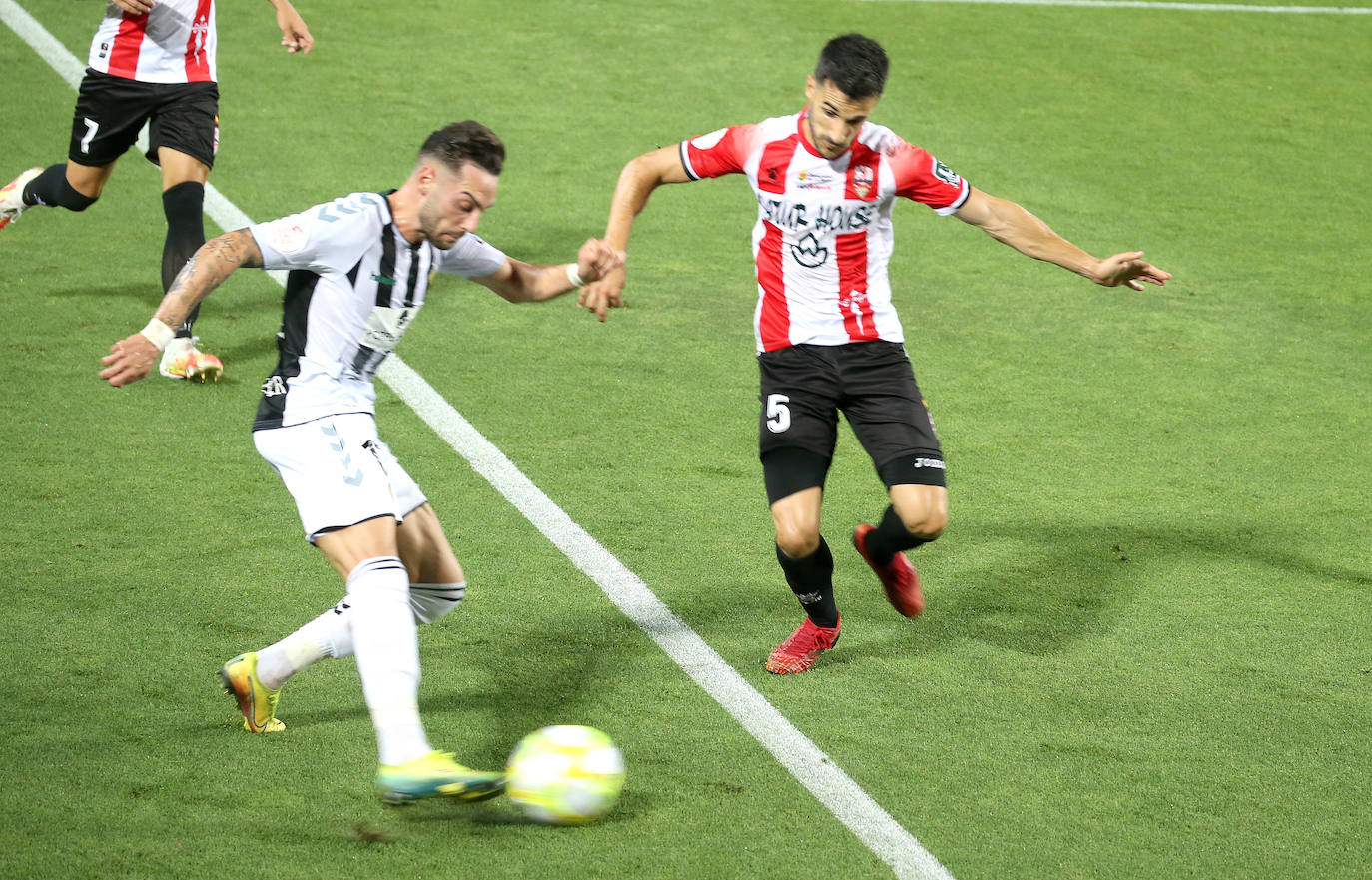 Los de Sergio Rodríguez ascienden a Segunda División tras superar al Castellón en la tanda de penaltis