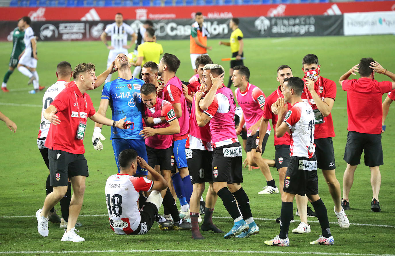 Los de Sergio Rodríguez ascienden a Segunda División tras superar al Castellón en la tanda de penaltis