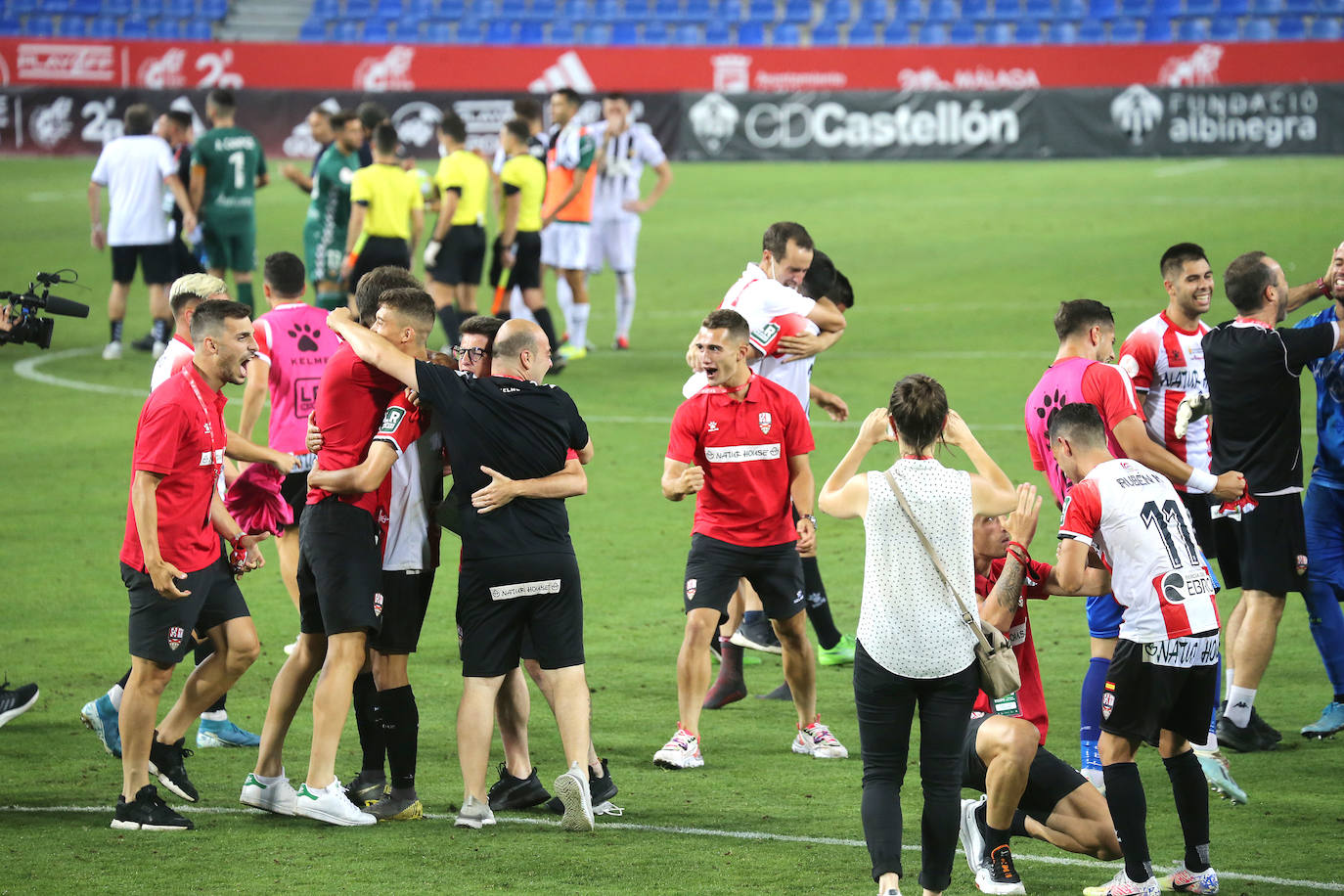 Los de Sergio Rodríguez ascienden a Segunda División tras superar al Castellón en la tanda de penaltis