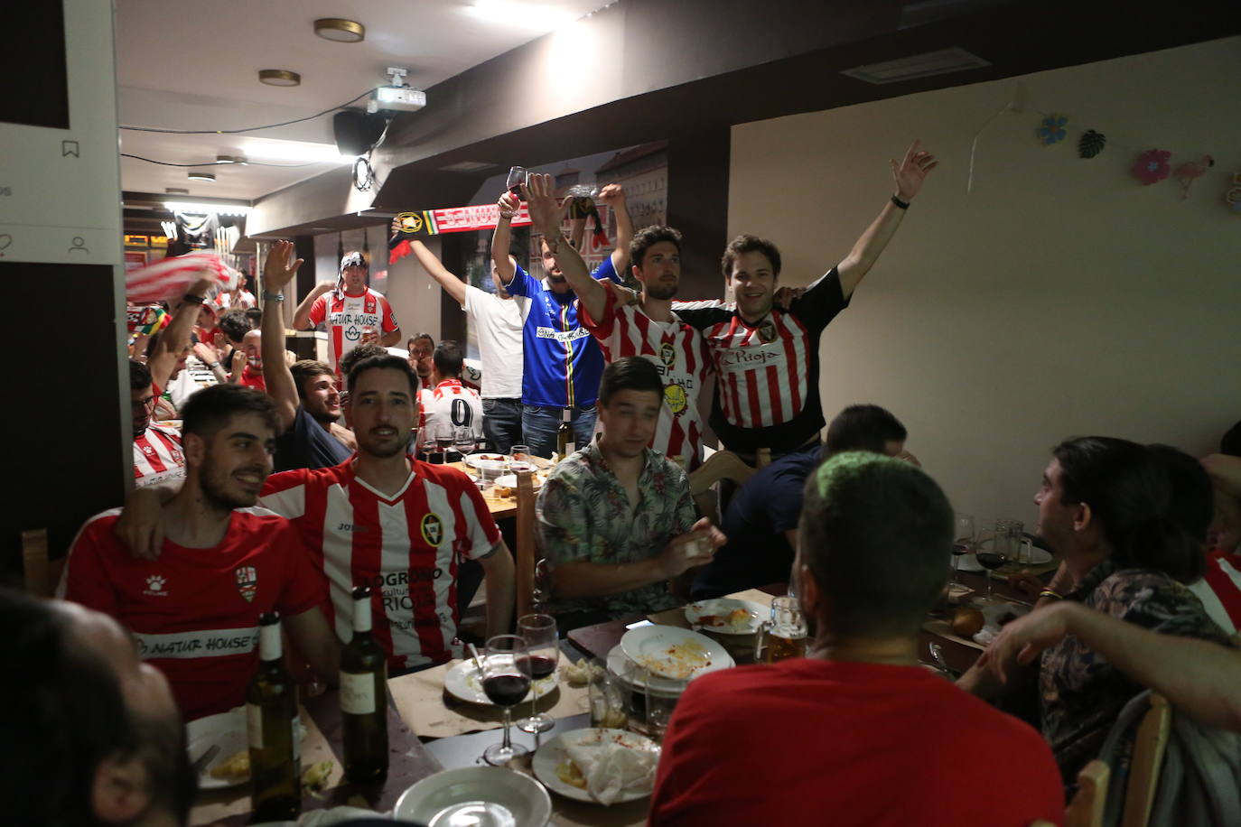 La afición blanquirroja ha sufrido bastante durante el encuentro frente al Castellón, pero finalmente ha merecido la pena