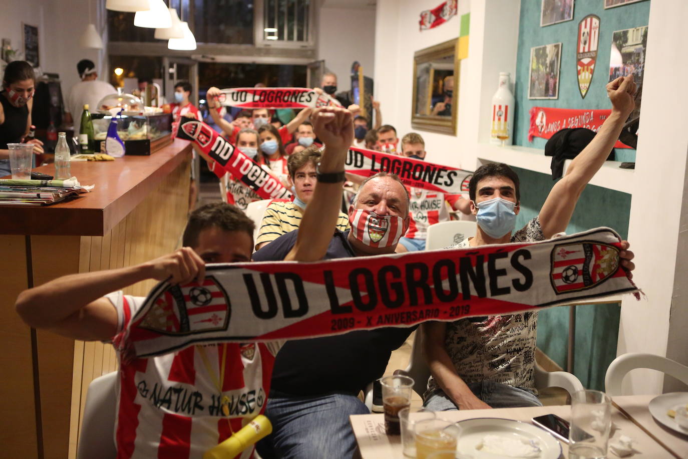 La afición blanquirroja ha sufrido bastante durante el encuentro frente al Castellón, pero finalmente ha merecido la pena