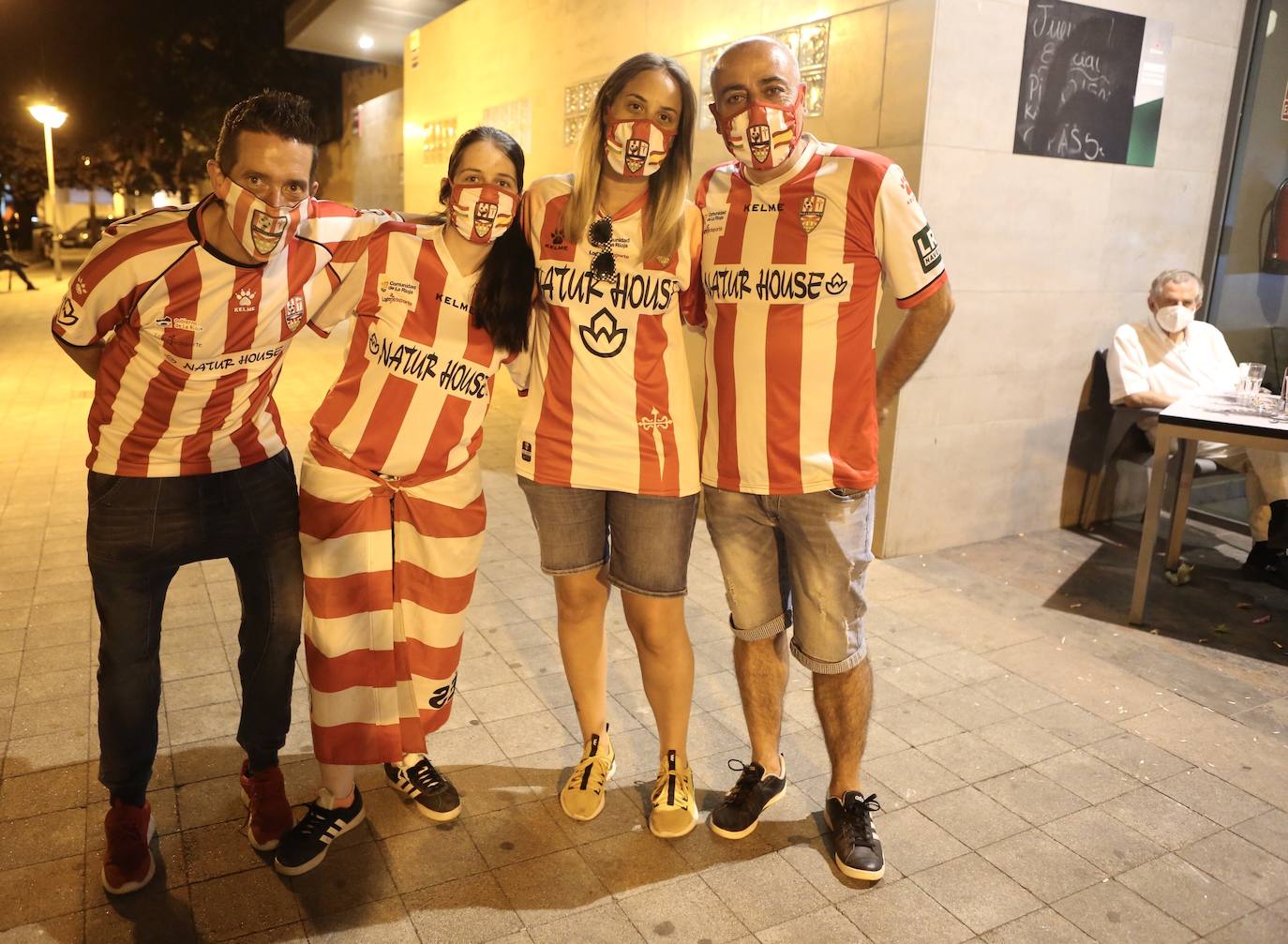 La afición blanquirroja ha sufrido bastante durante el encuentro frente al Castellón, pero finalmente ha merecido la pena