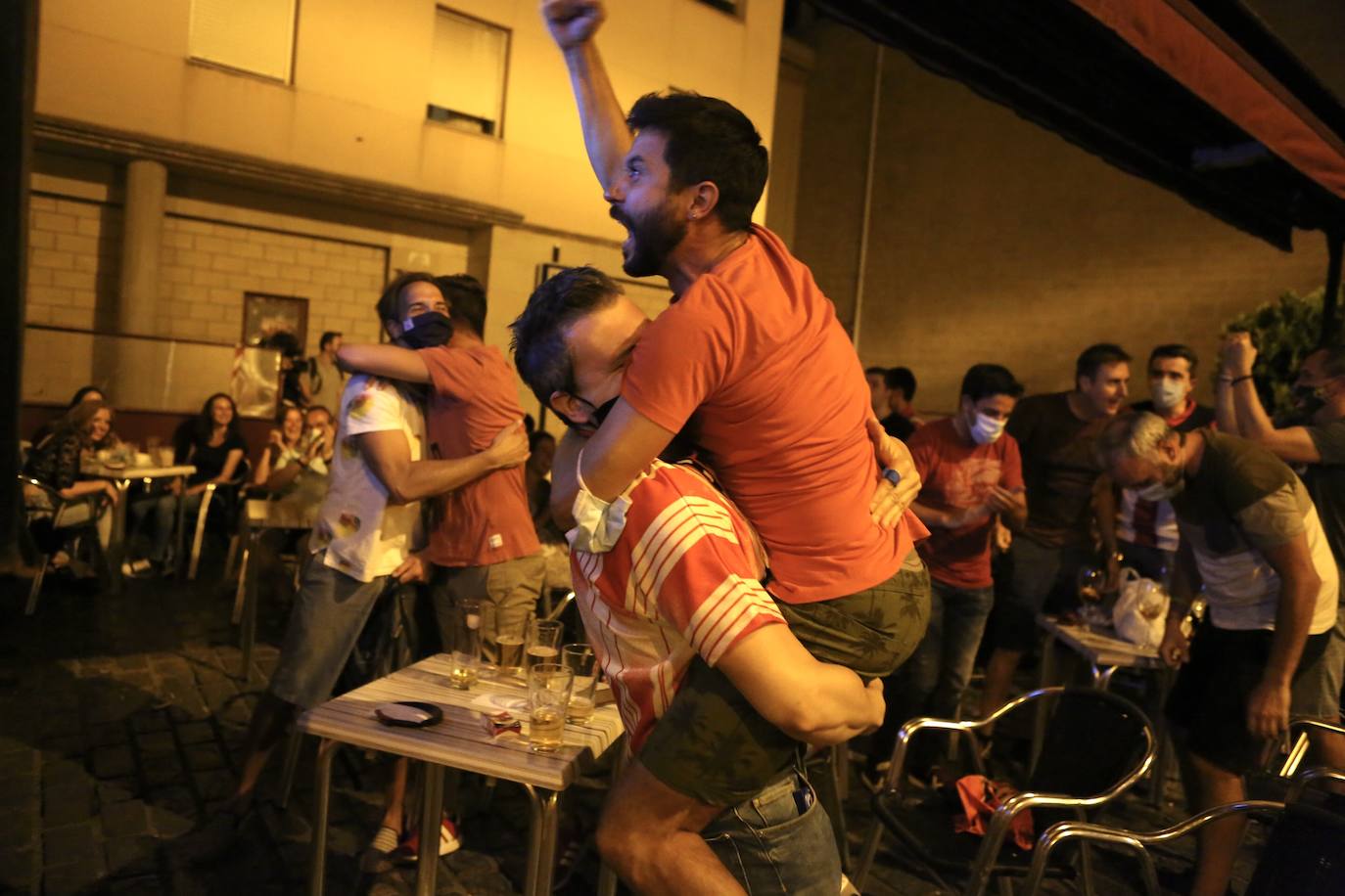 La afición blanquirroja ha sufrido bastante durante el encuentro frente al Castellón, pero finalmente ha merecido la pena