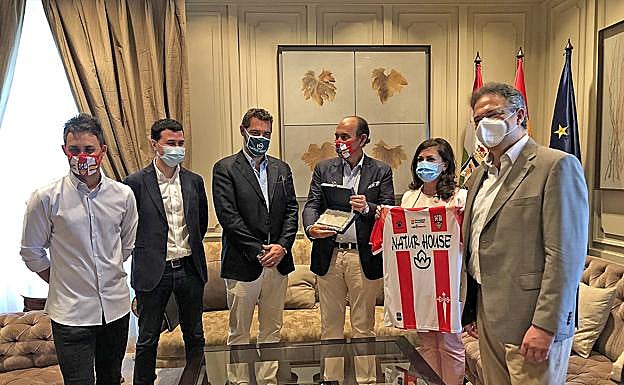 Mañana de buenas palabras e imágenes para el Logroñés