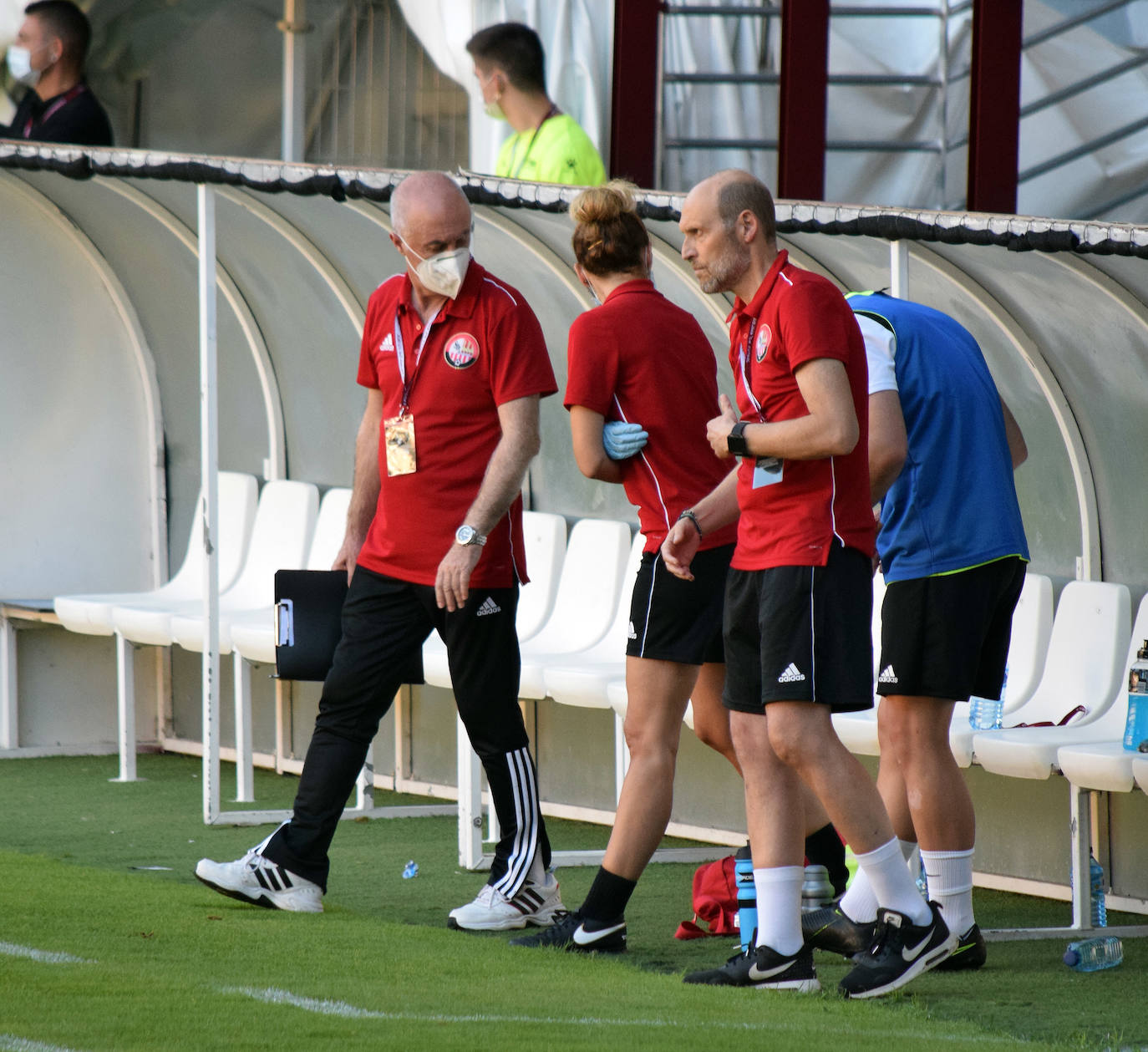 Los blanquirrojos llegan a la categoría de bronce del fútbol español tras empatar con el Varea en Las Gaunas