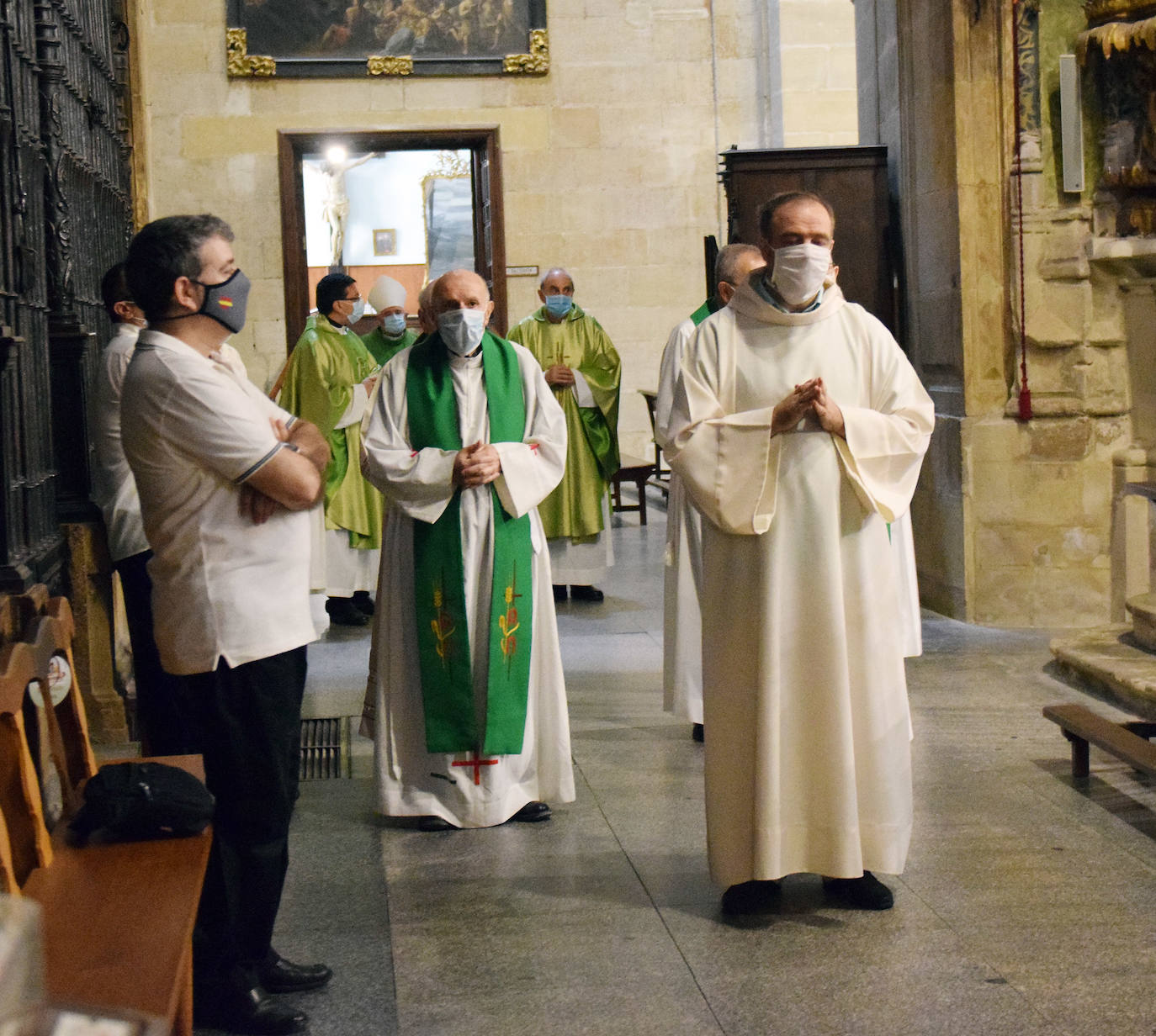 La ceremonia ha estado presidida por el obispo de la Diócesis de Calahorra y La Calzada Logroño, Carlos Escribano