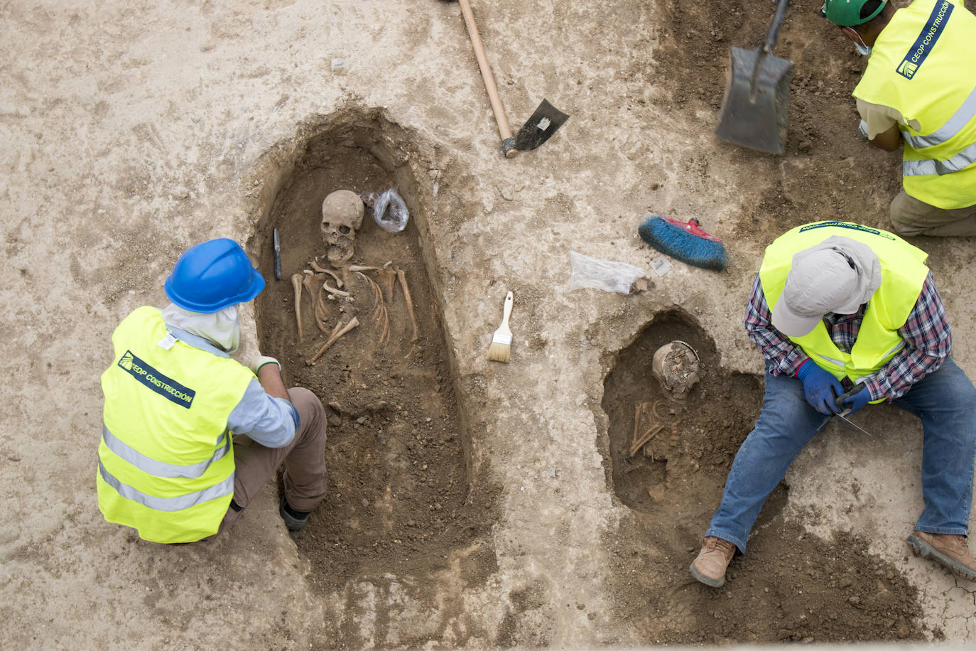 El origen de este hallazgo son los trabajos arqueológicos previos al desdoblamiento de la carretera N-120