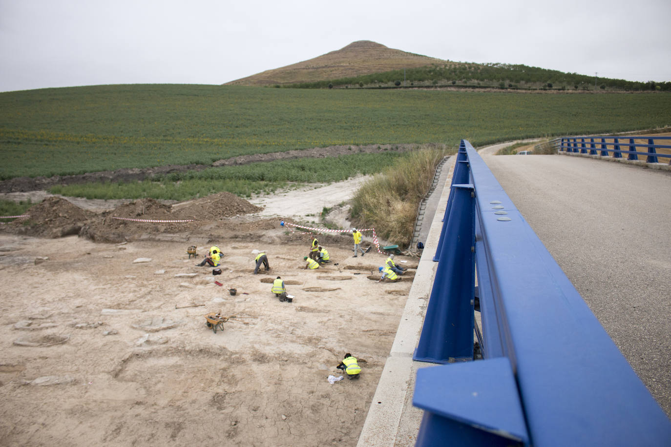 El origen de este hallazgo son los trabajos arqueológicos previos al desdoblamiento de la carretera N-120