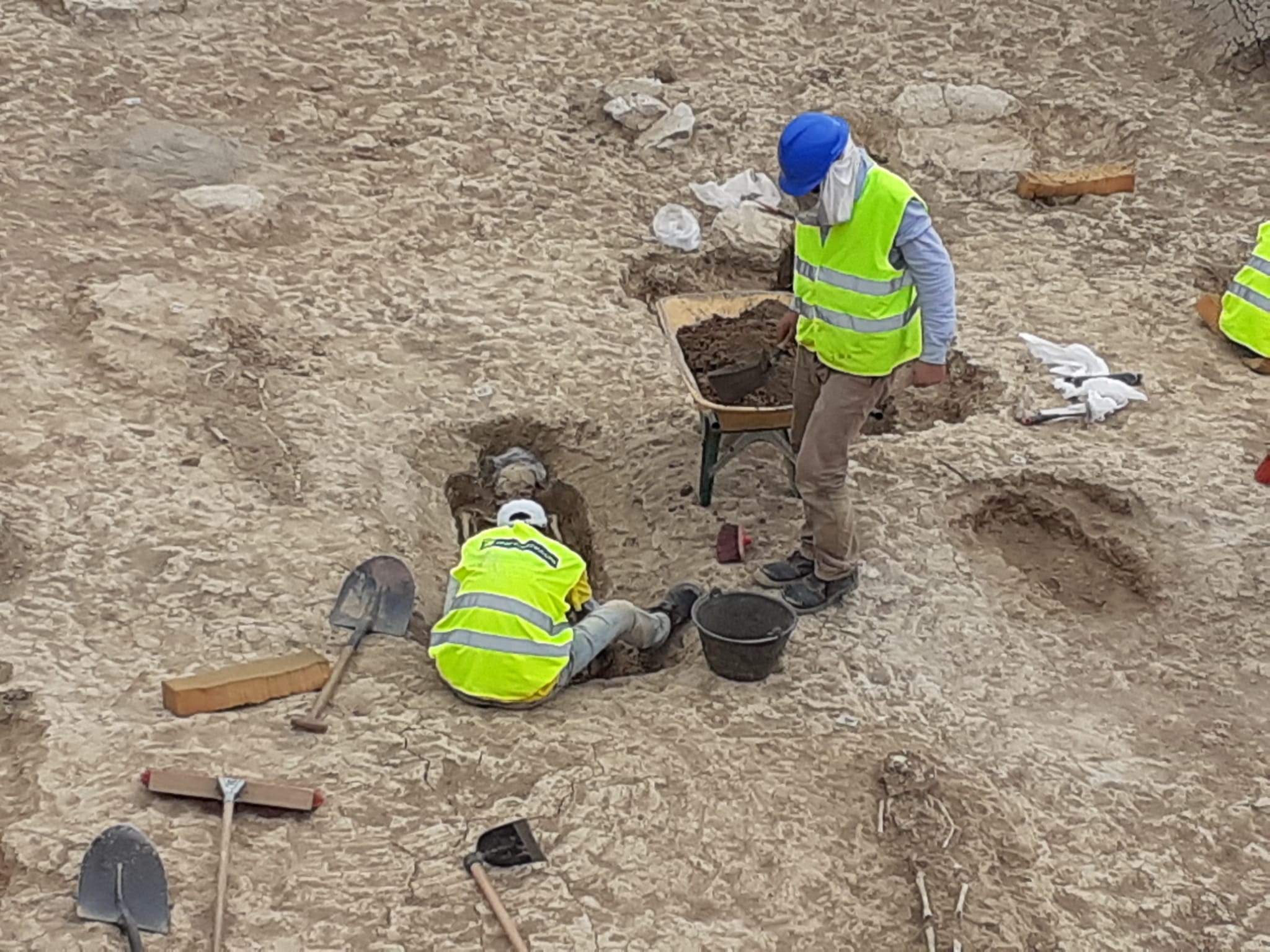 El origen de este hallazgo son los trabajos arqueológicos previos al desdoblamiento de la carretera N-120