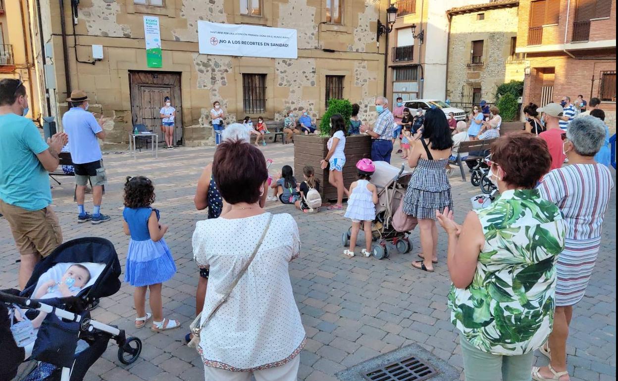 «Somos un pueblo vivo y no vamos a dejar que nos apaguen», grita Santurde de Rioja