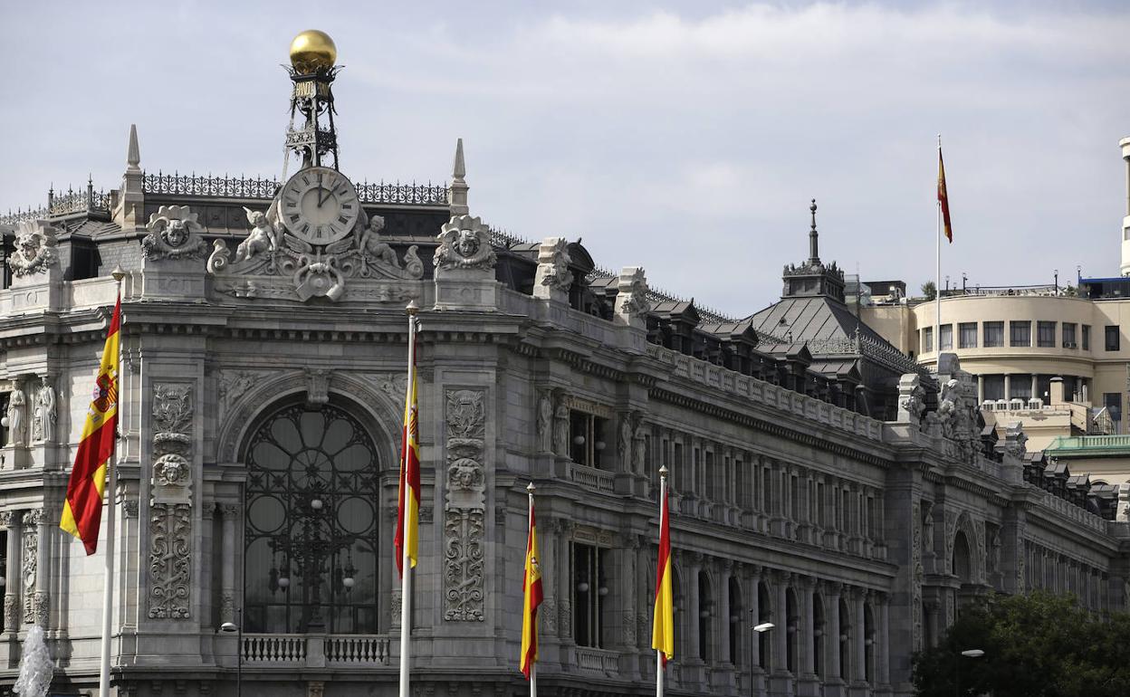 Fachada principal de la sede del Banco de España en Madrid.