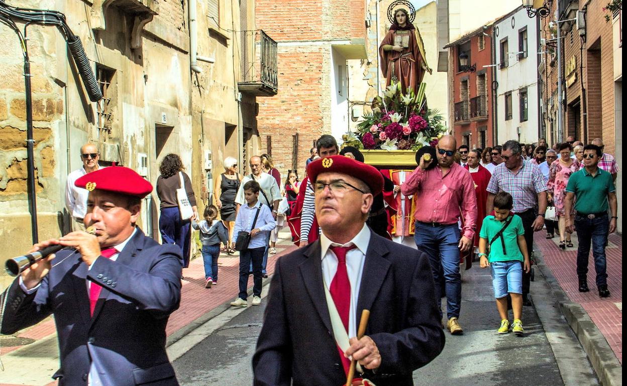Procesión en honor a Santa Eufemia en Villamediana, en las fiestas del año pasado. 