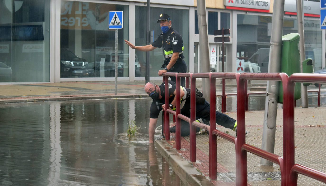 En la capital riojana, hubo lluvia y granizo