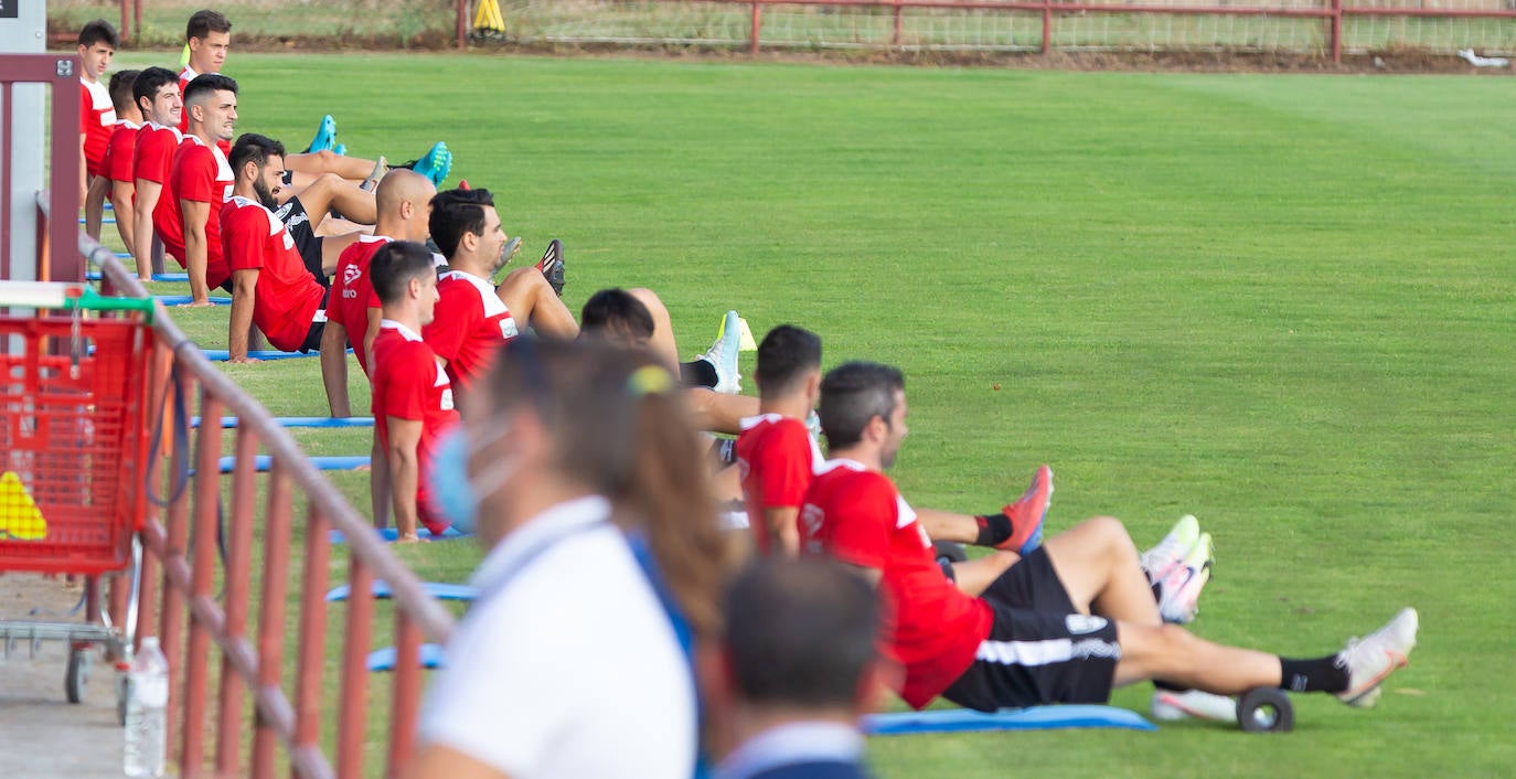 El equipo ha realizado este jueves su primer entrenamiento