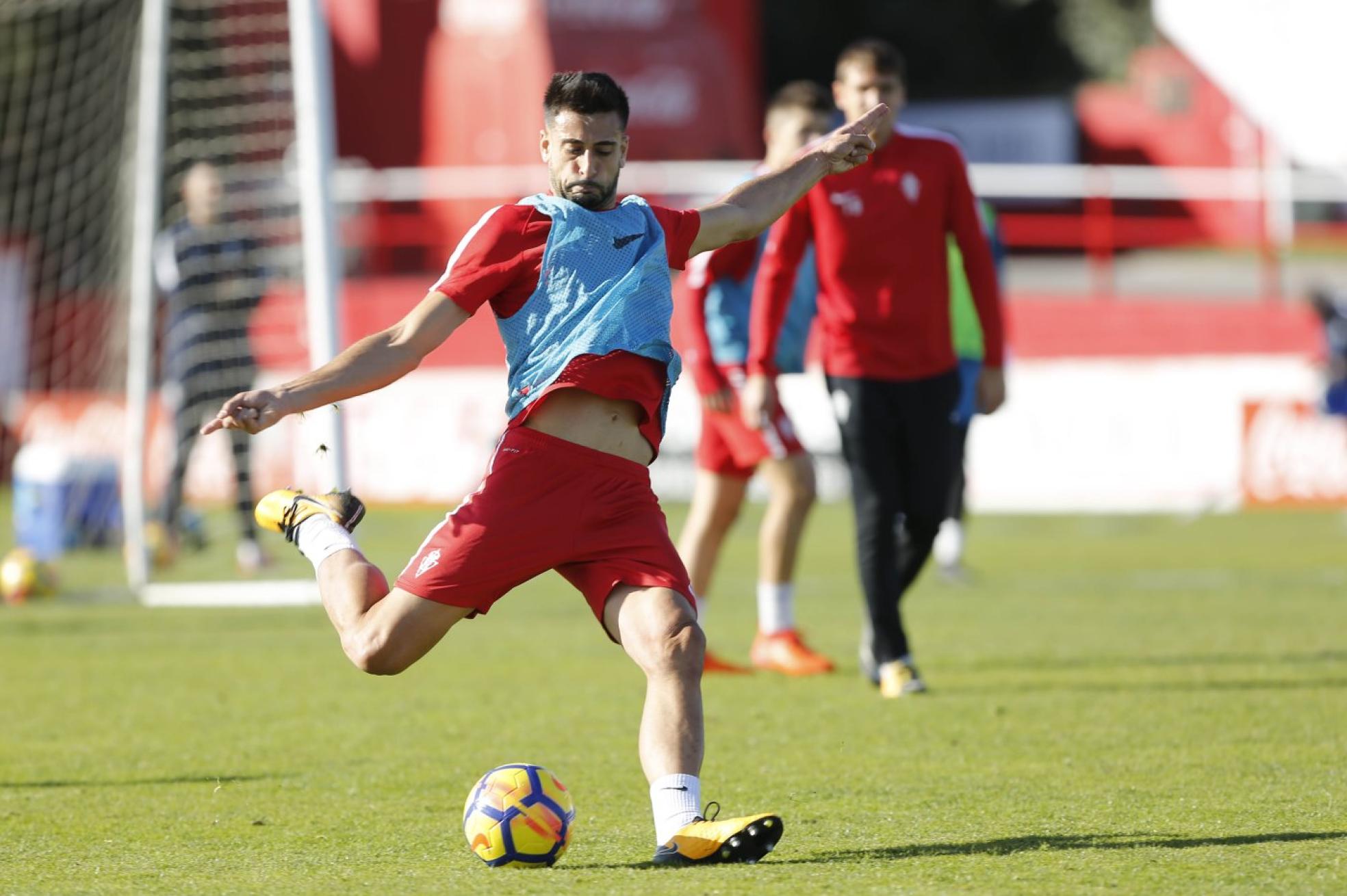 Álex Pérez, anunciado el viernes, es el primer fichaje de la historia de la UDL en Segunda División y, por el momento, el único. 