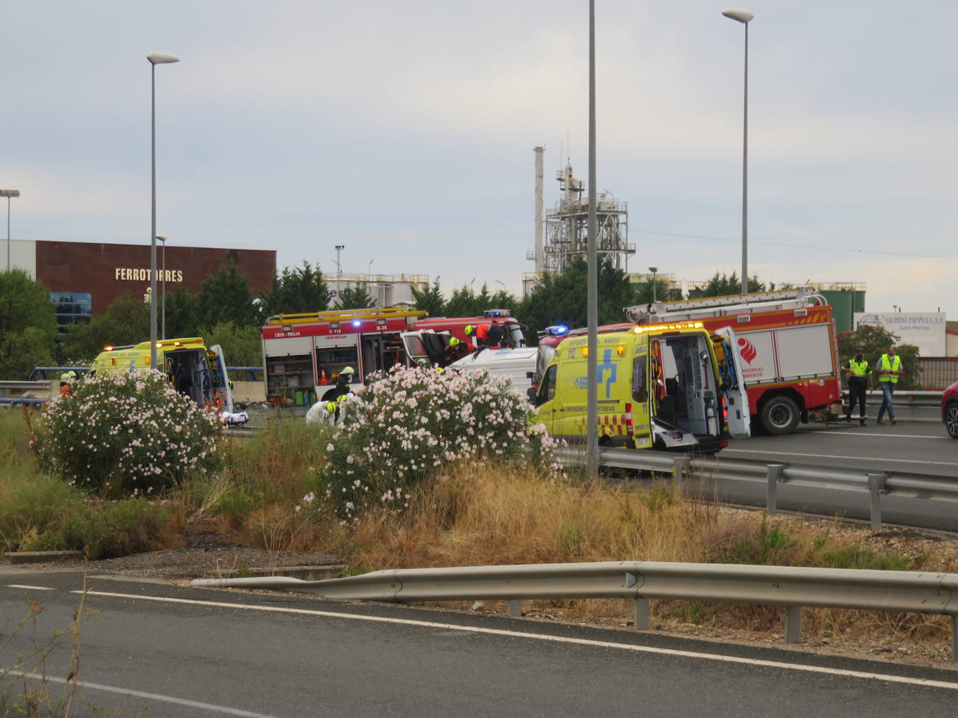 Fotos: Dos fallecidos en un accidente de tráfico en la N-232 en Alfaro