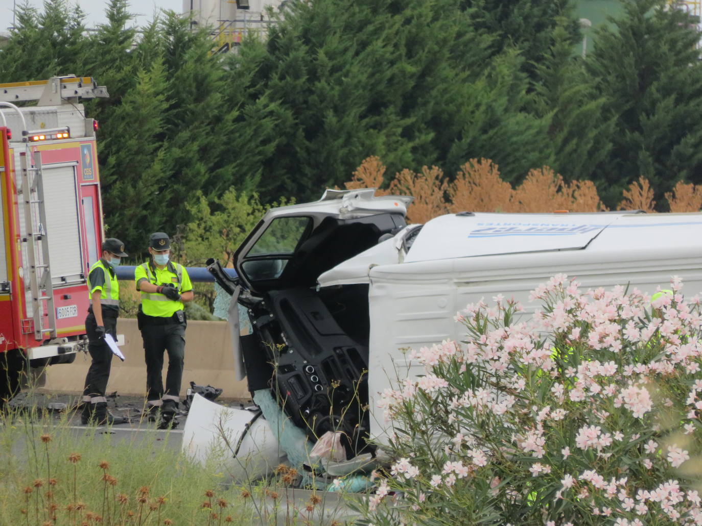 Fotos: Dos fallecidos en un accidente de tráfico en la N-232 en Alfaro