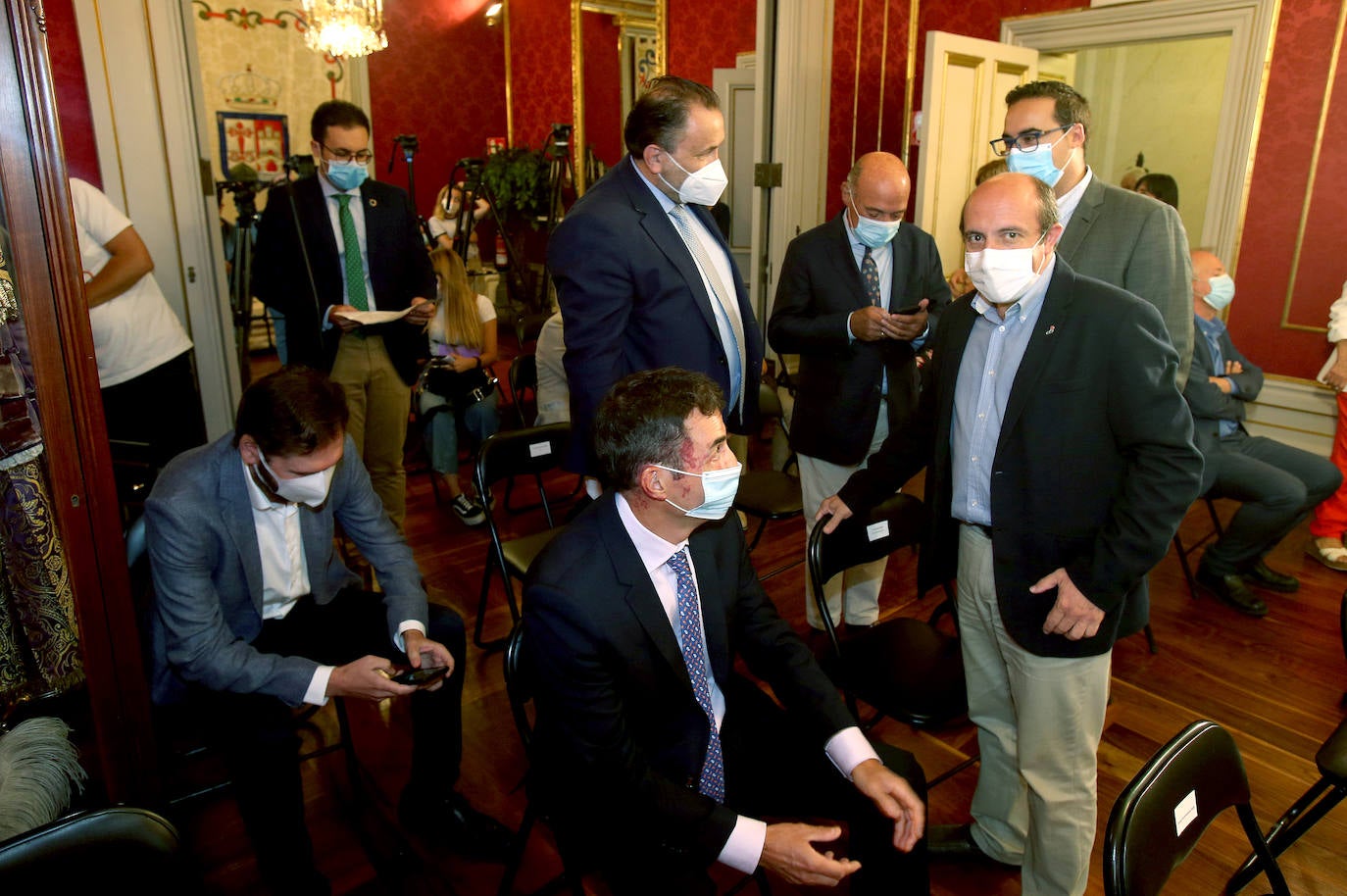 El nuevo consejero de Transición Ecológica y Sostenibilidad del Gobierno de La Rioja, Alex Dorado, ha apostado este martes por aprovechar la oportunidad que brindan los fondos europeos vinculados al Pacto Verde «para transformar la economía y hacer crecer» a la comunidad riojana. 