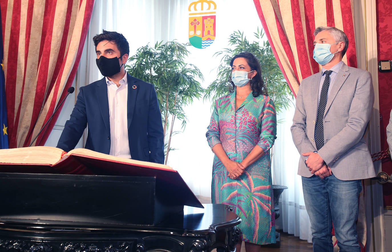 El nuevo consejero de Transición Ecológica y Sostenibilidad del Gobierno de La Rioja, Alex Dorado, ha apostado este martes por aprovechar la oportunidad que brindan los fondos europeos vinculados al Pacto Verde «para transformar la economía y hacer crecer» a la comunidad riojana. 