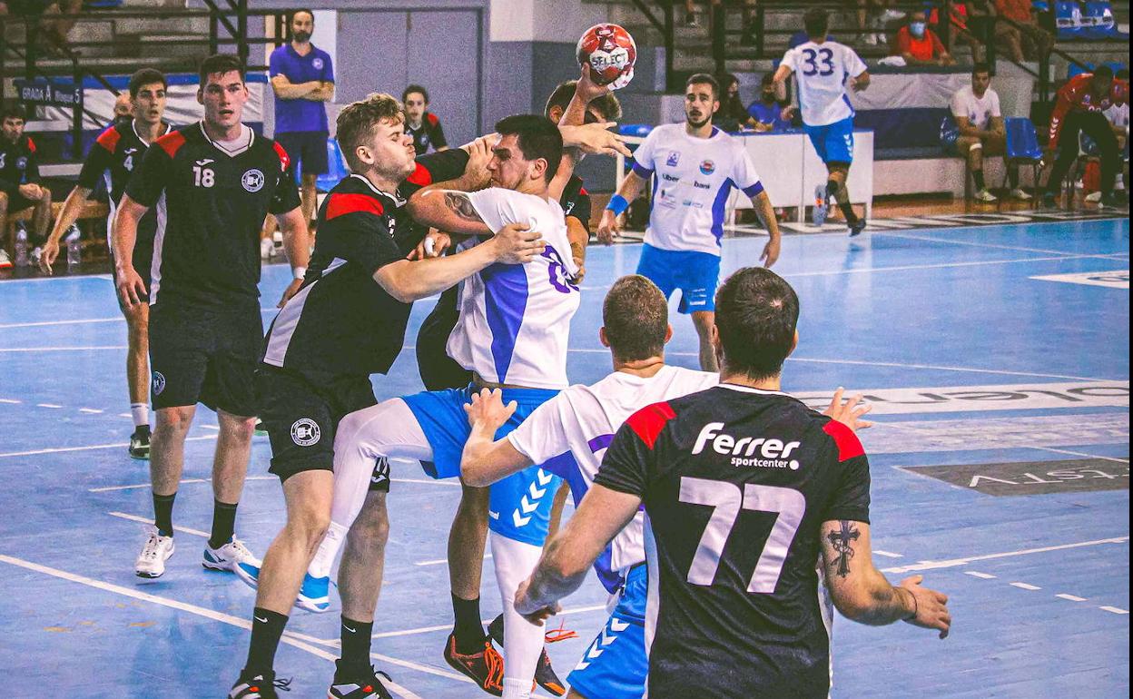 Imagen del partido que enfrentó al Ciudad de Logroño con el Liberbank Cantabria Sinfín.