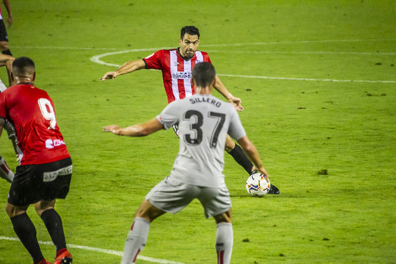 Los blanquirrojos se han impuesto al bloque vizcaíno en su segundo amistoso de la pretemporada