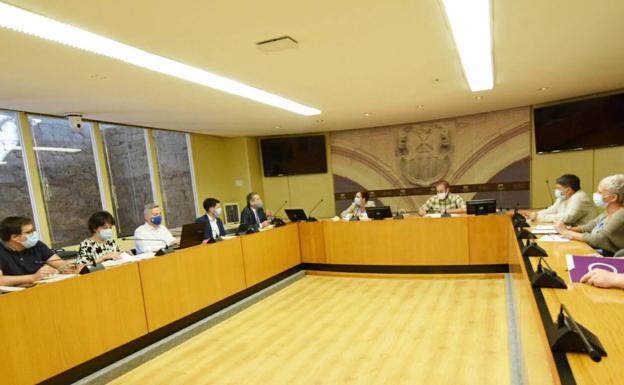 Reunión de la Comisión de Seguimiento del Pacto de Gobernabilidad en La Rioja suscrito entre PSOE, IU y Podemos-Equo.