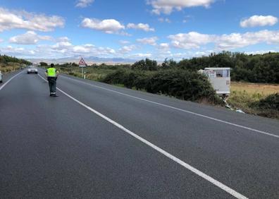 Imagen secundaria 1 - Un herido en la colisión de dos camiones en la N-232 en Arrúbal