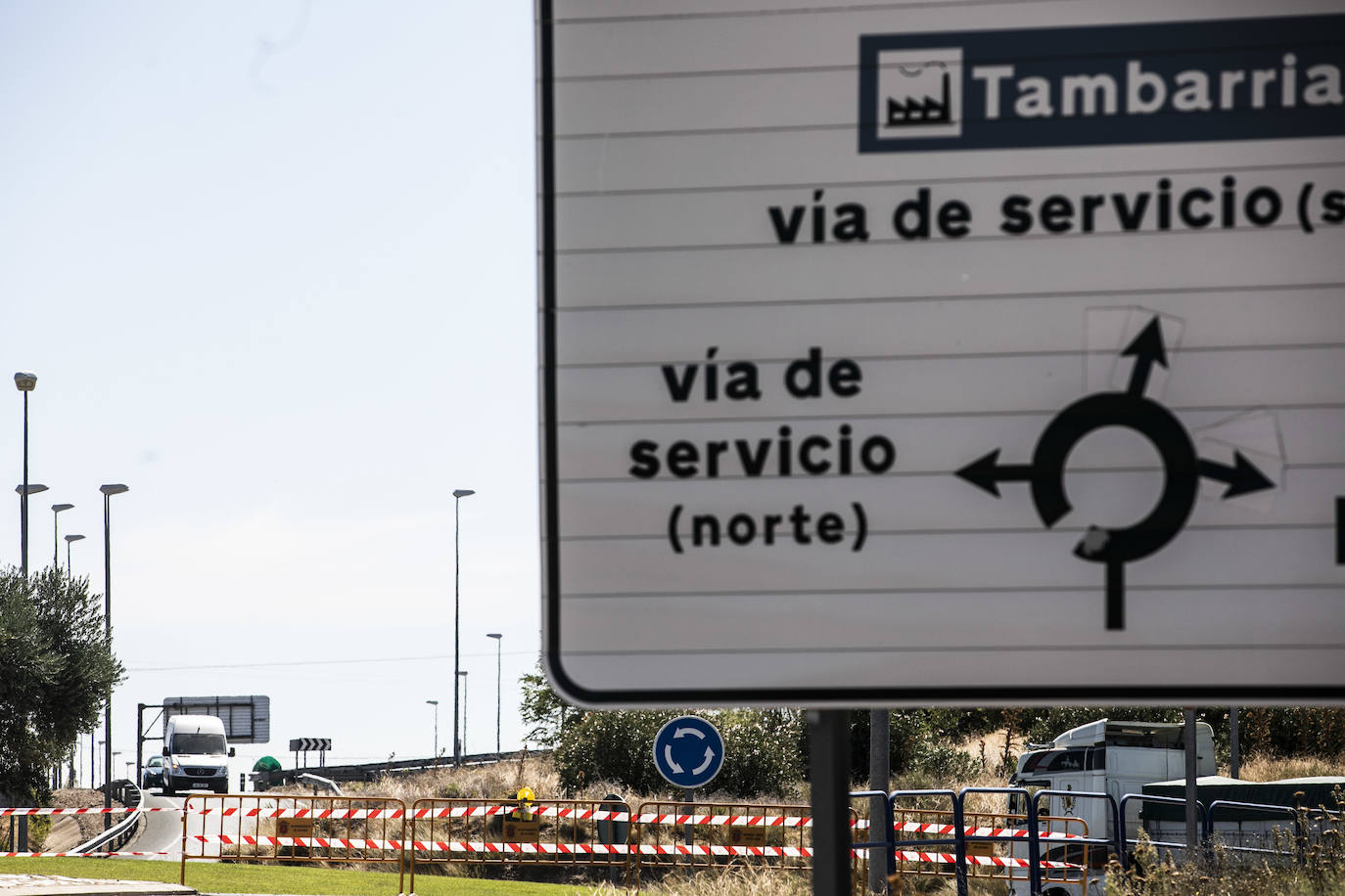 Controles a la entrada y salida de la ciudad riojabajeña, que ha vuelto a un punto entre la fase 1 y 2 para intentarcontener la epidemia