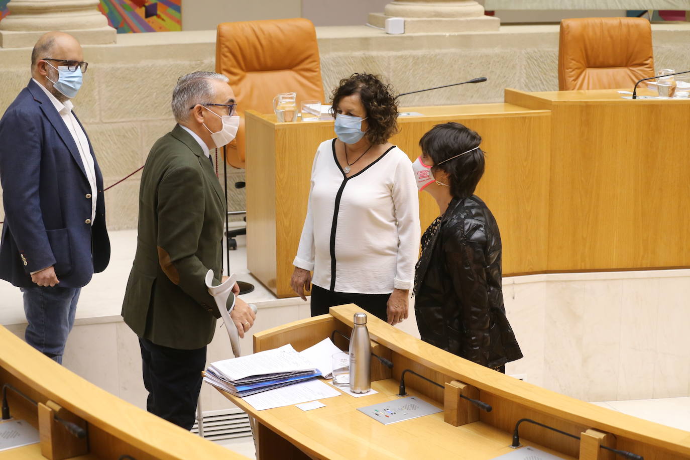 El COVID-19 ha sido el tema principal del Pleno del Parlamento del viernes. 