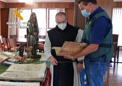 Imagen secundaria 1 - La Guardia Civil recupera siete valiosos objetos robados en el monasterio de Cañas