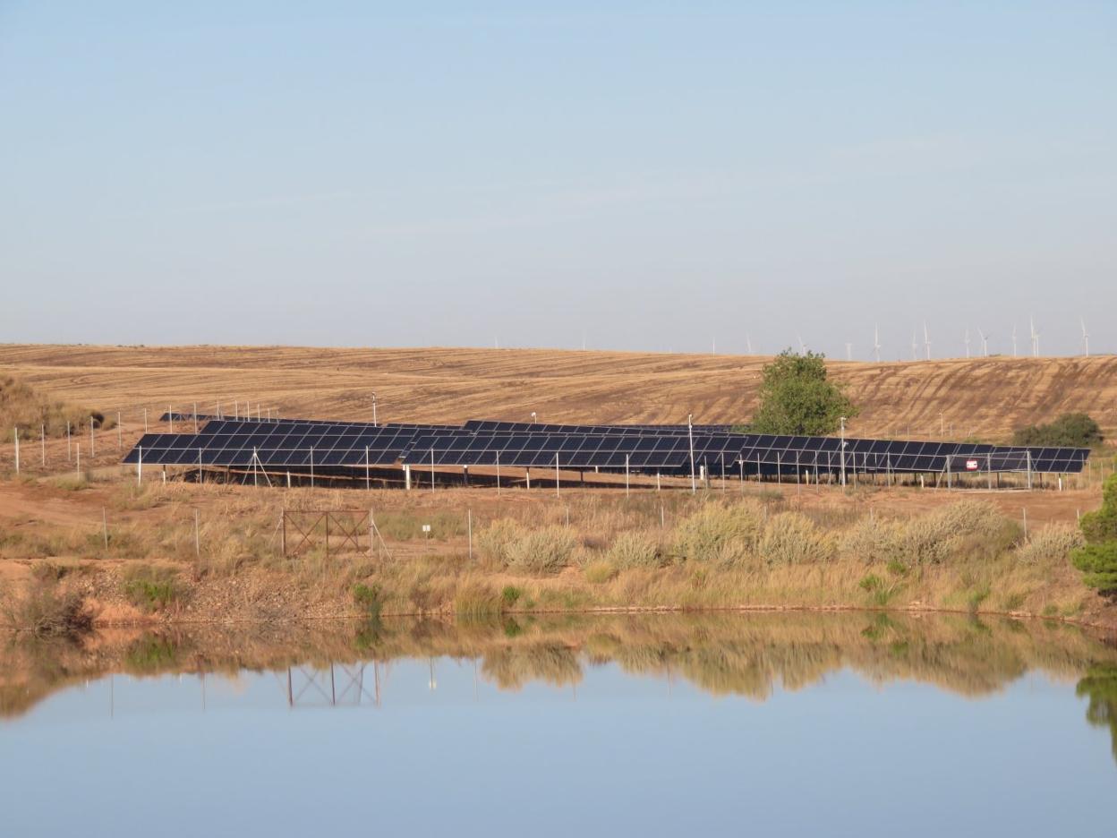 La zona de Cofín, donde el Ayuntamiento arrienda una gran finca municipal, ya cuenta con diversas instalaciones de placas solares. 