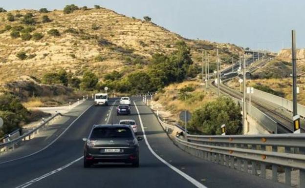 Un accidente a 55 km/h equivale a una caída desde la Muralla de Ávila