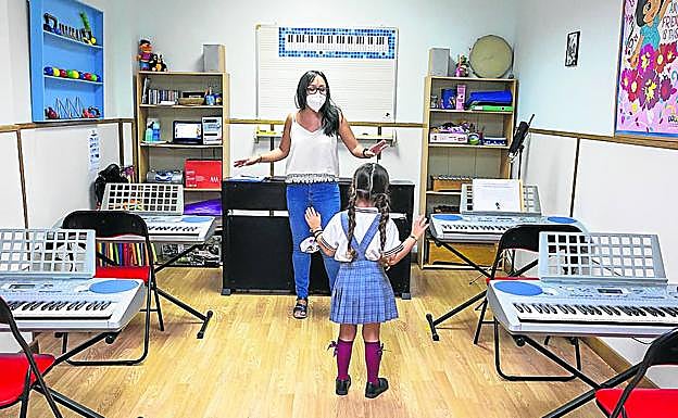 En Musicalia, las aulas han vuelto a la vida, pero es la seguridad lo que prima