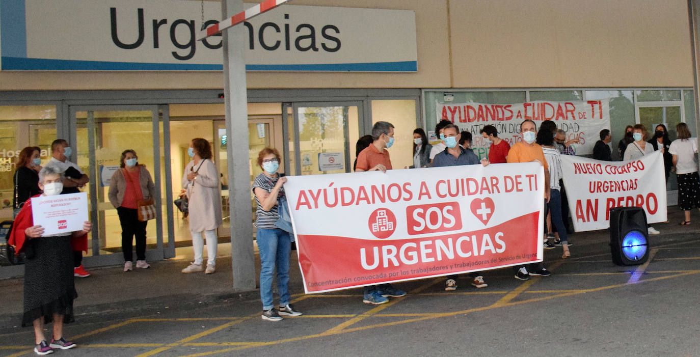 Fotos: Urgencias se concentra de nuevo para seguir exigiendo más personal y mejoras en el servicio